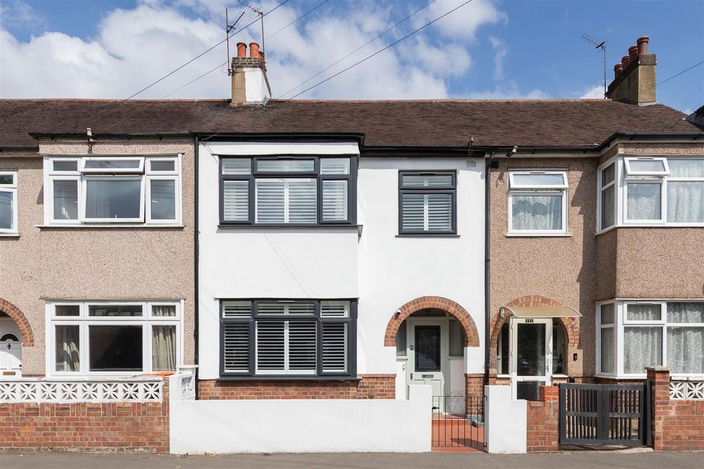 Property photo 1 of 38 Talbot Road, E7