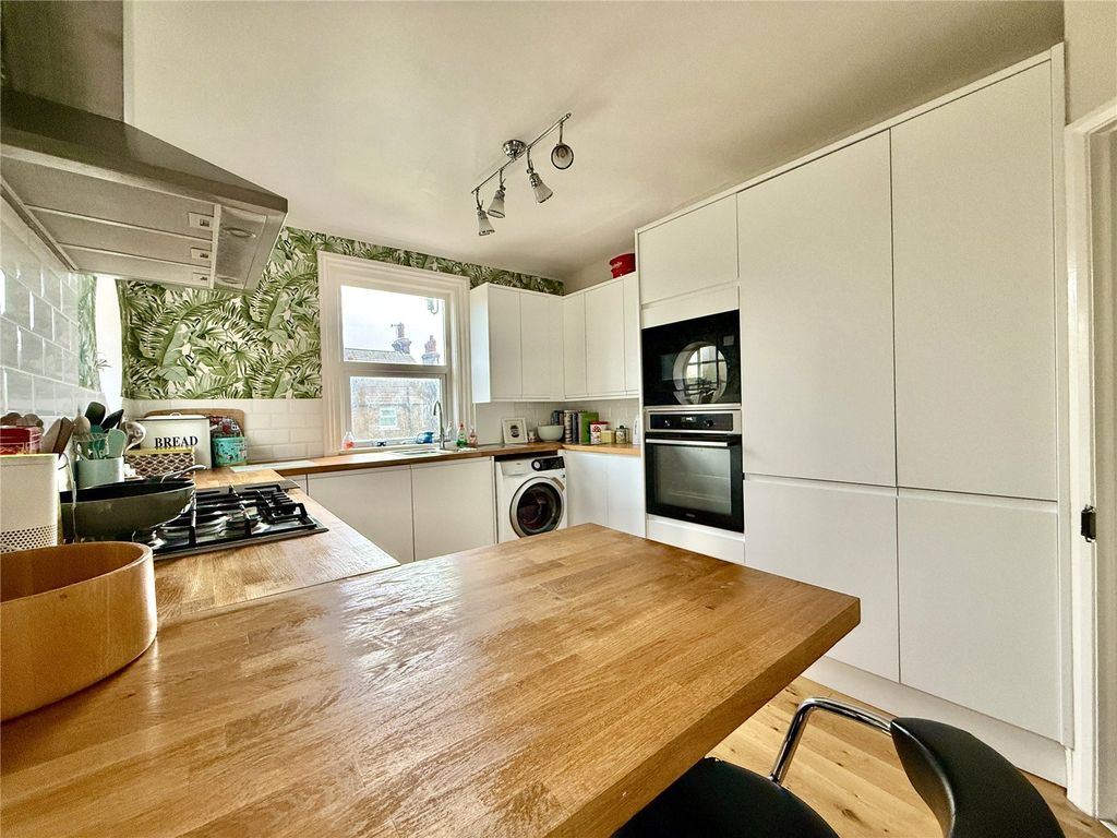 Property photo 3 of 10 Picture No. 10