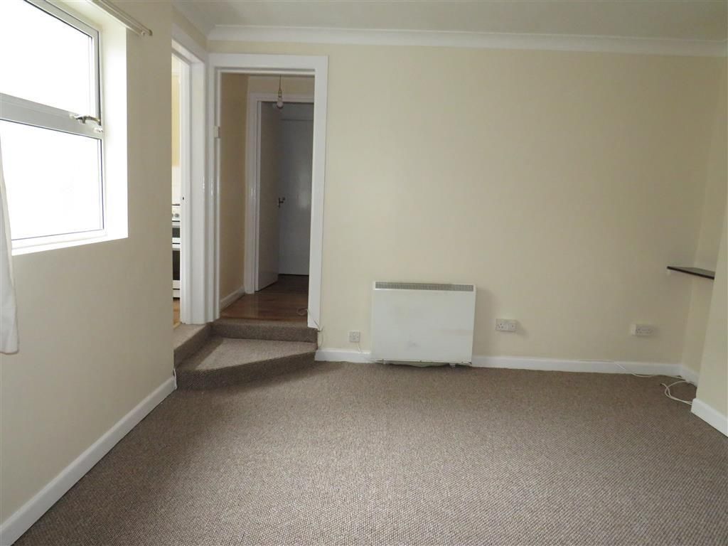 Property photo 2 of 5 Living Room