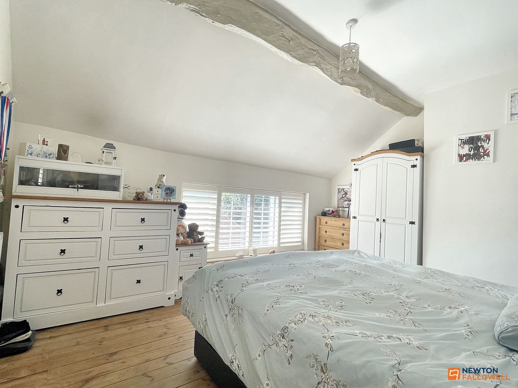 Property photo 3 of 25