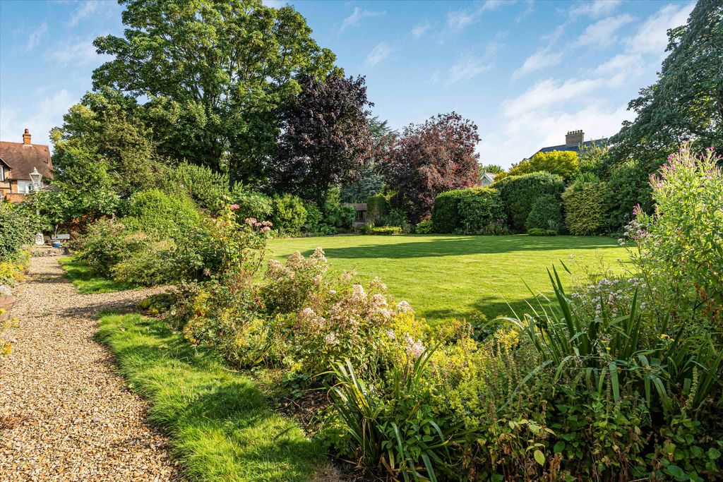 Property photo 3 of 24 Image