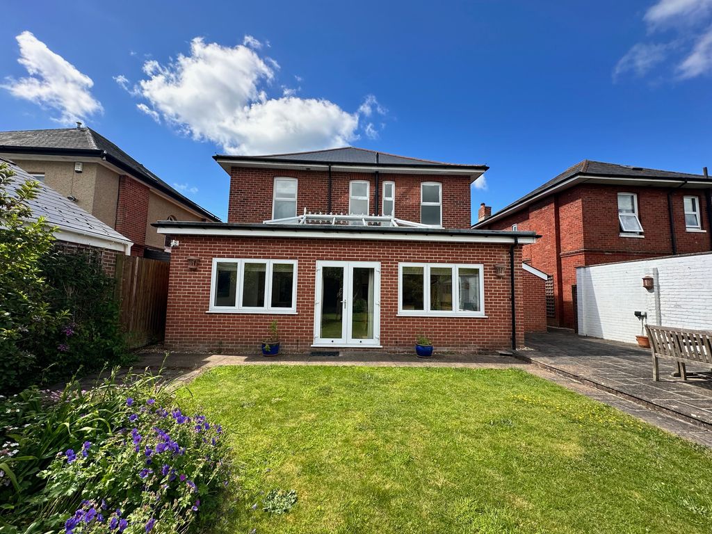 Property photo 3 of 32 Image