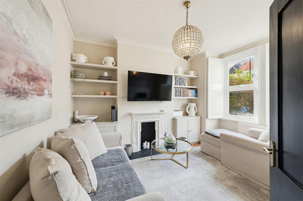 Property photo 2 of 10