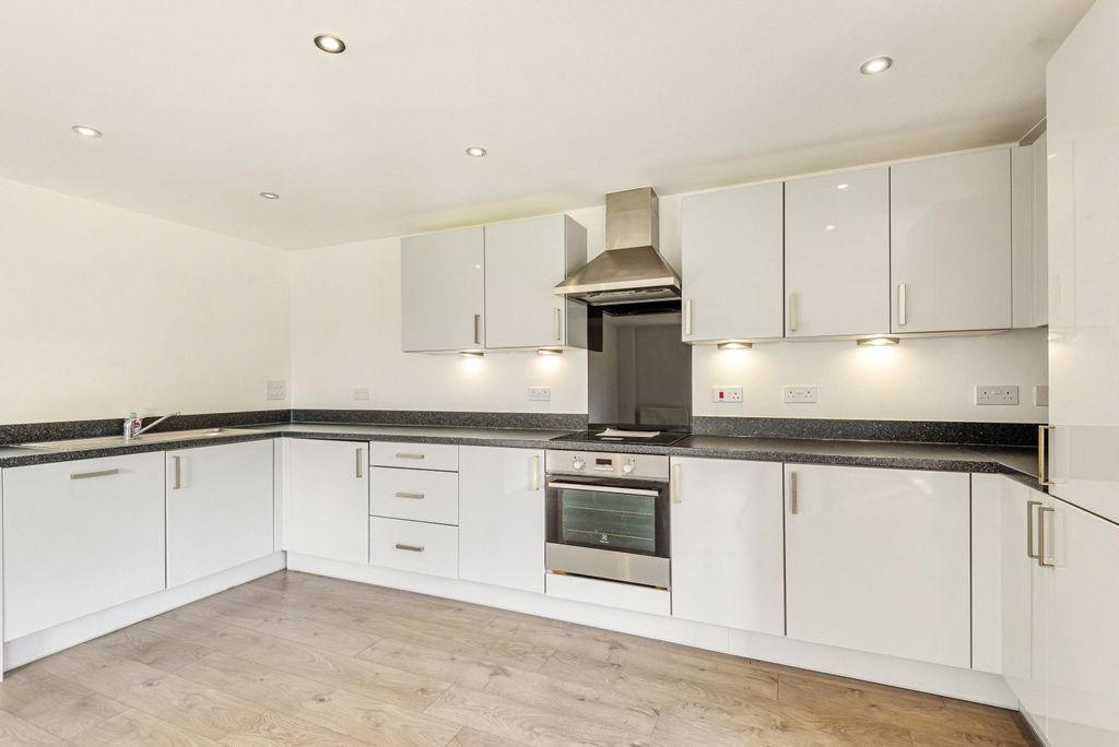 Property photo 2 of 12 Kitchen
