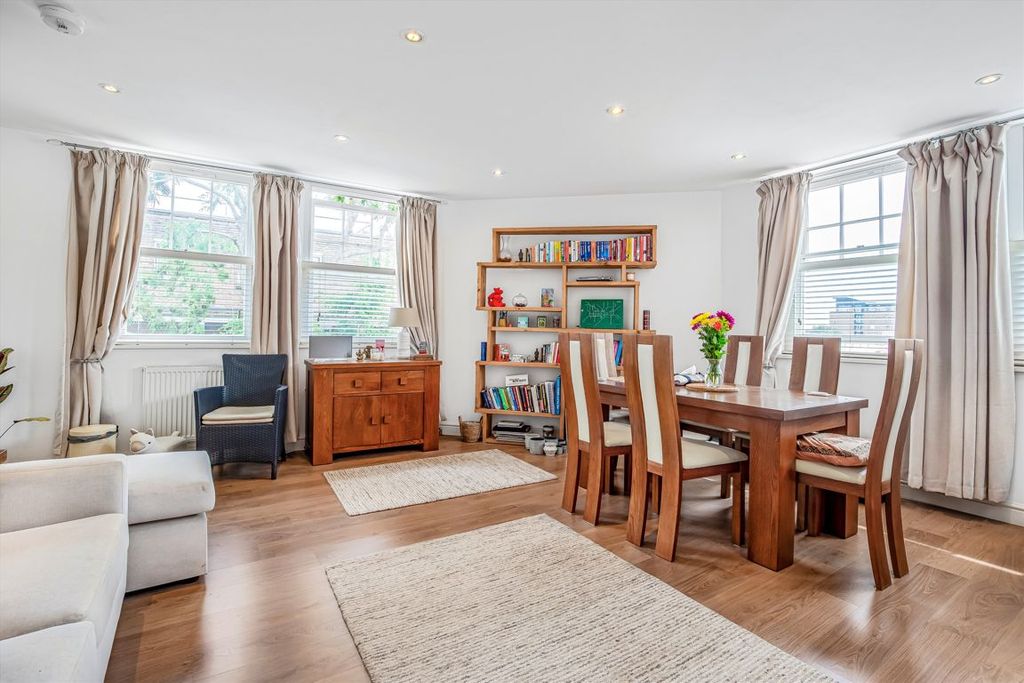 Property photo 3 of 7