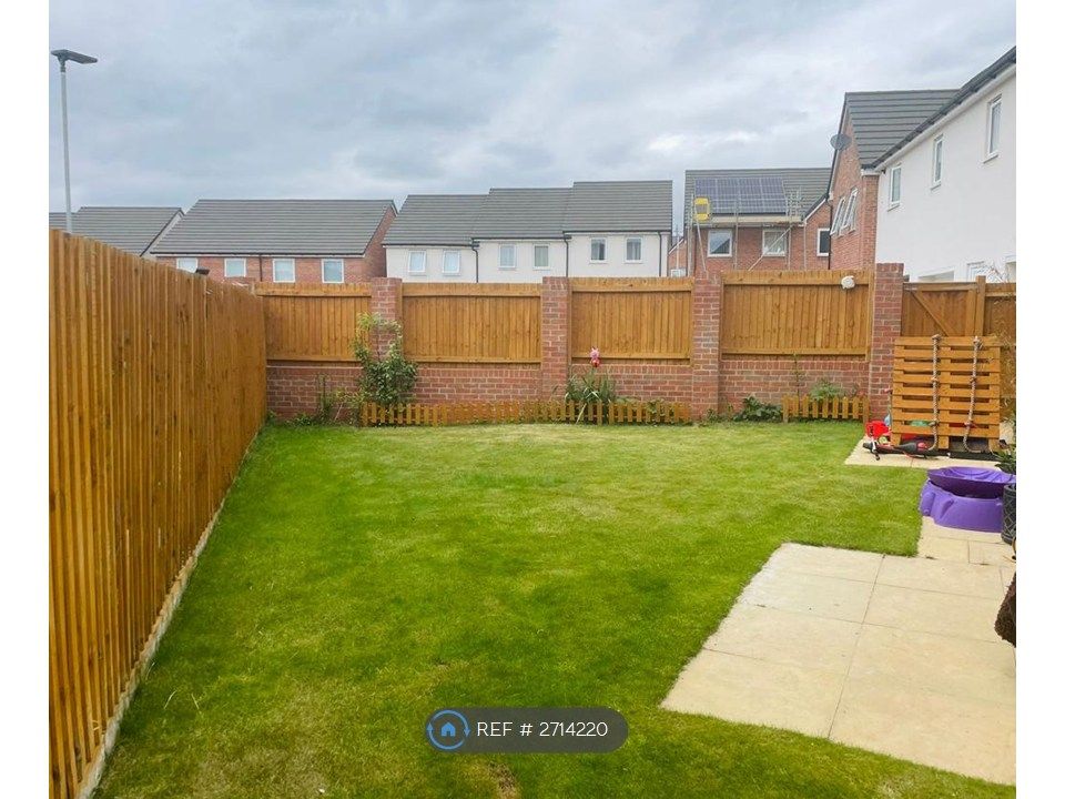 Property photo 2 of 9 Garden