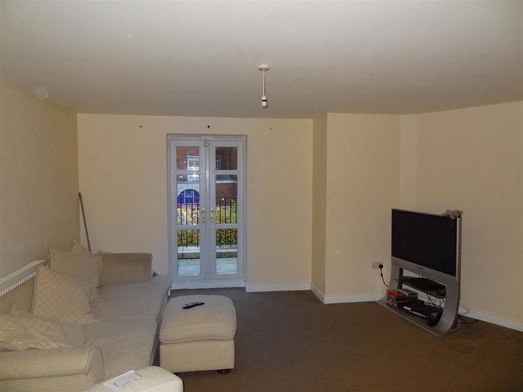 Property photo 3 of 11 007.Jpg