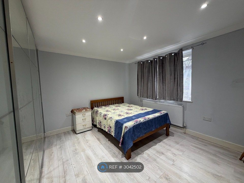 Property photo 1 of 3