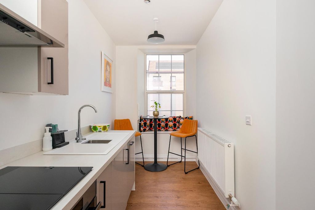 Property photo 1 of 20 7C4Hfs - Kitchen Diner C.Jpg