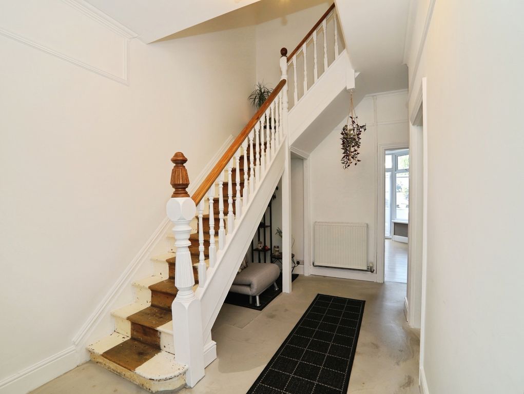 Property photo 2 of 23 Hallway