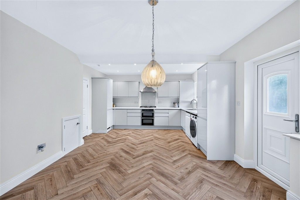 Property photo 3 of 13 Dining Area