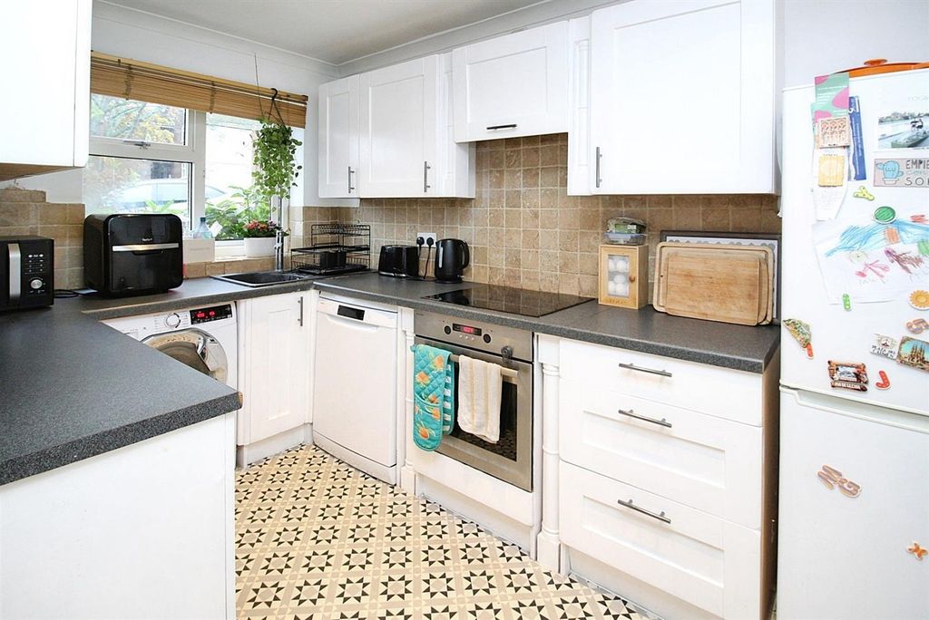 Property photo 3 of 13 611A38d3-Img_1729.Jpg