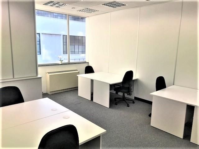 Property photo 3 of 10 Serviced Office To Rent In Great West Road, Brentf