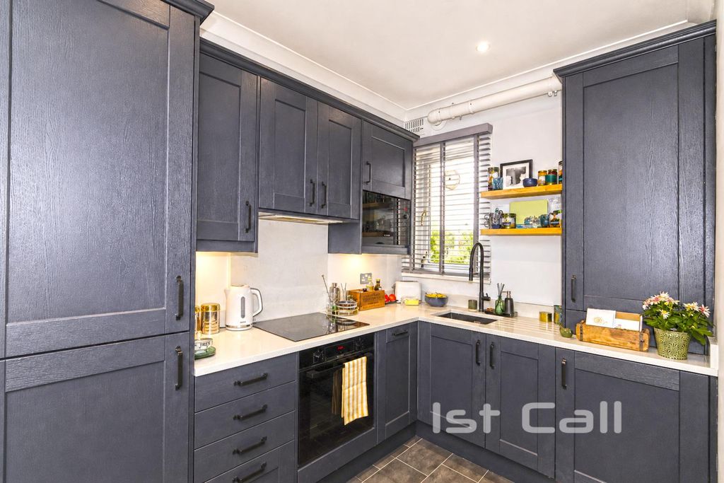 Property photo 3 of 13 Kitchen