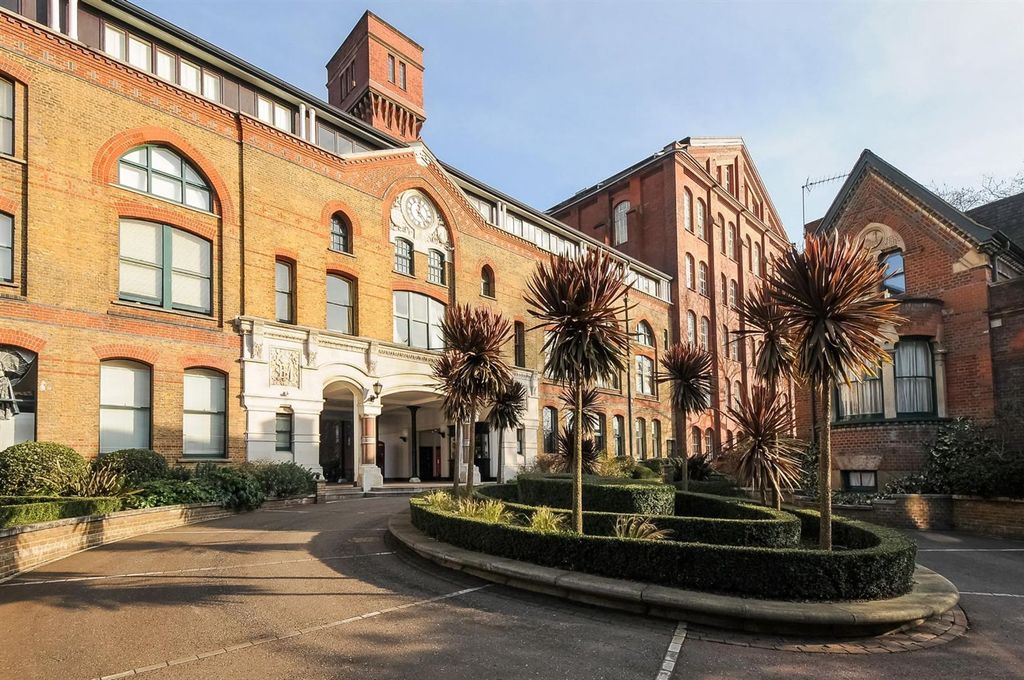 Property photo 1 of 11 Exterior