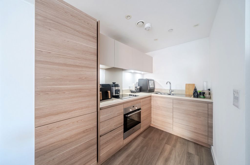 Property photo 2 of 11 1424962-3-69Baaef...