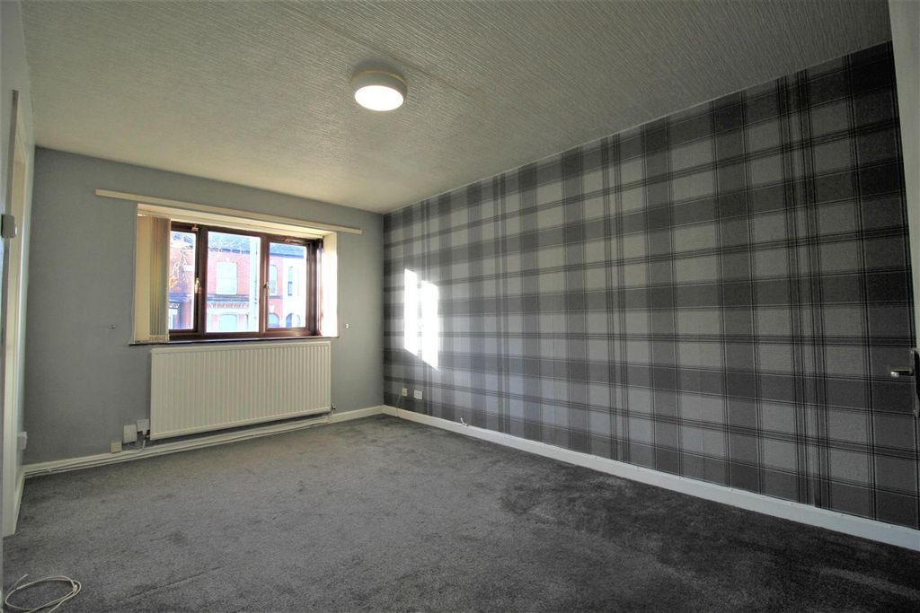 Property photo 1 of 9 Lounge.Jpg