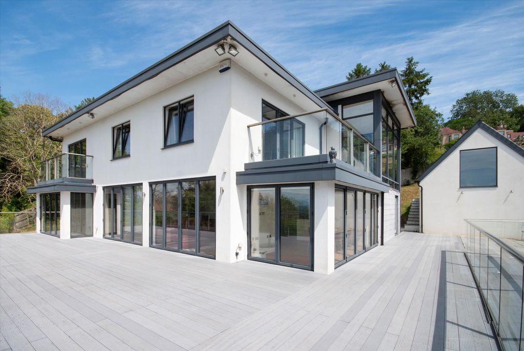 Property photo 2 of 24 Image