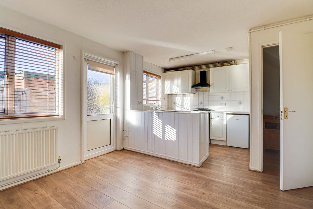 Property photo 2 of 15 Kitchen/Dining