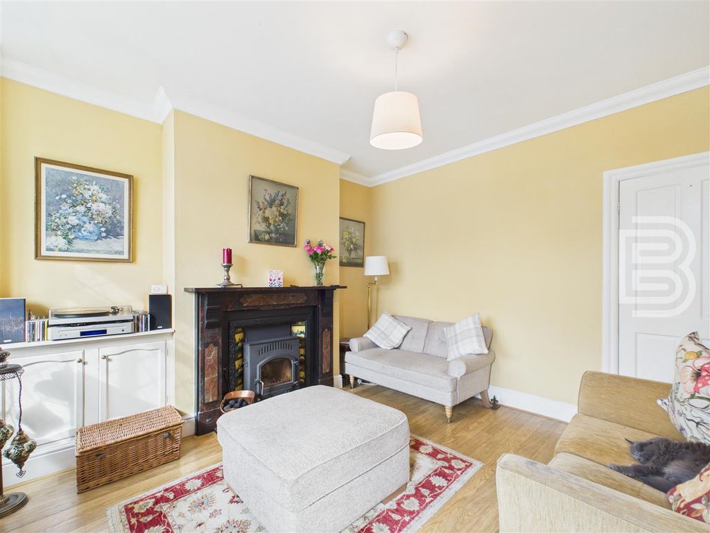 Property photo 2 of 17 Cam01515G0-Pr0202-Still009.Jpg