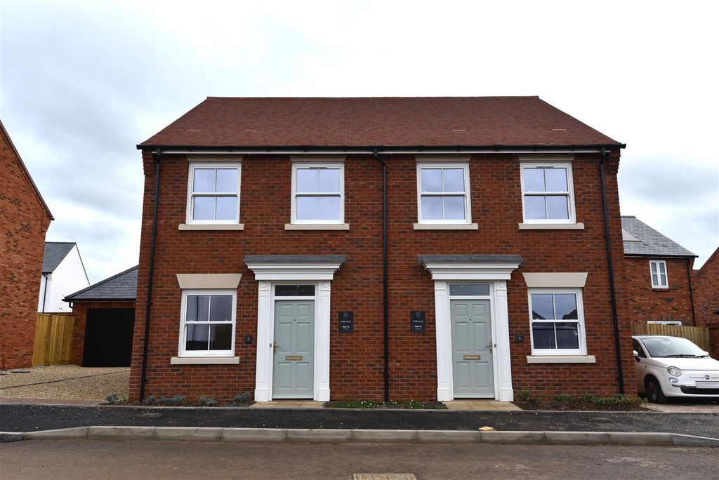 Property photo 1 of 8 Front