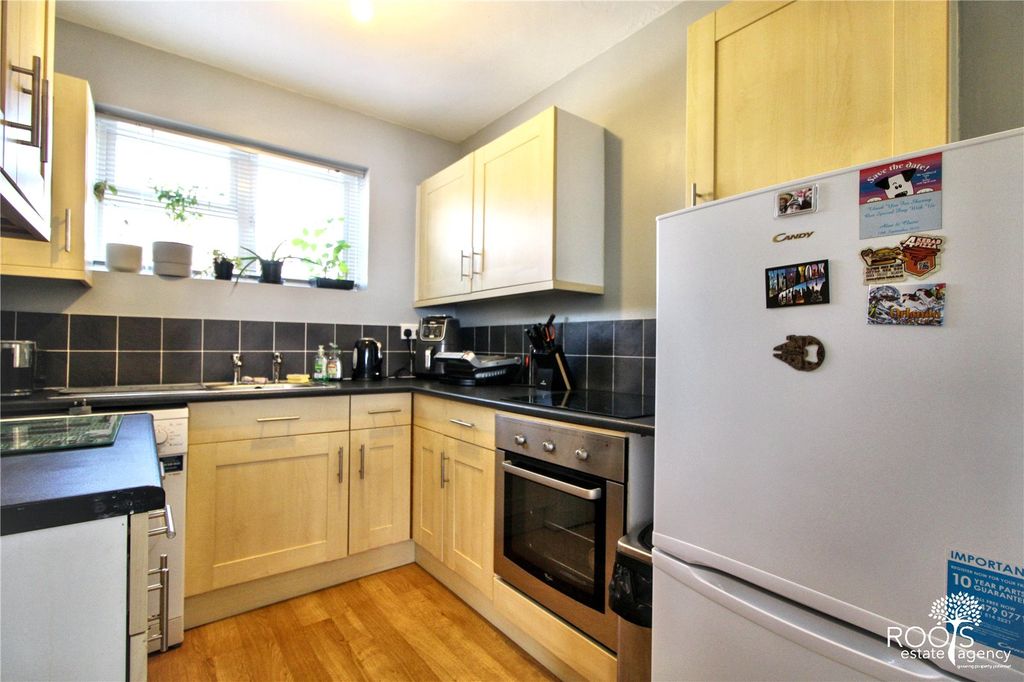 Property photo 2 of 7 Picture No. 04