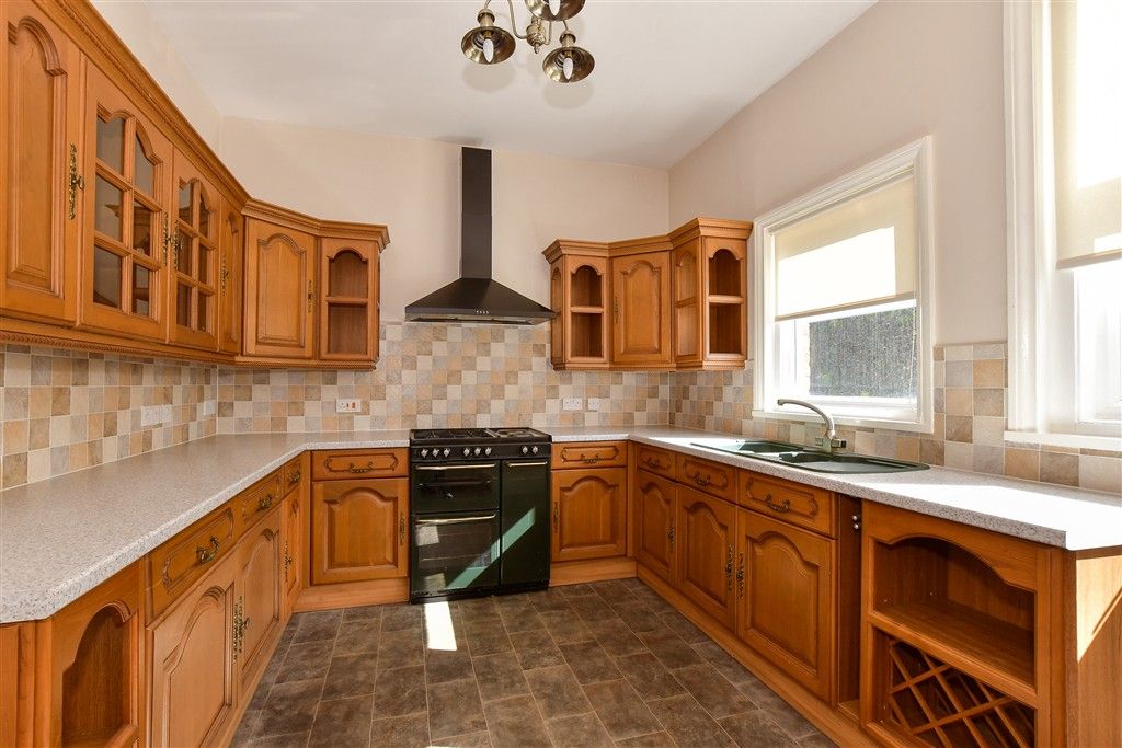 Property photo 1 of 16 Kitchen