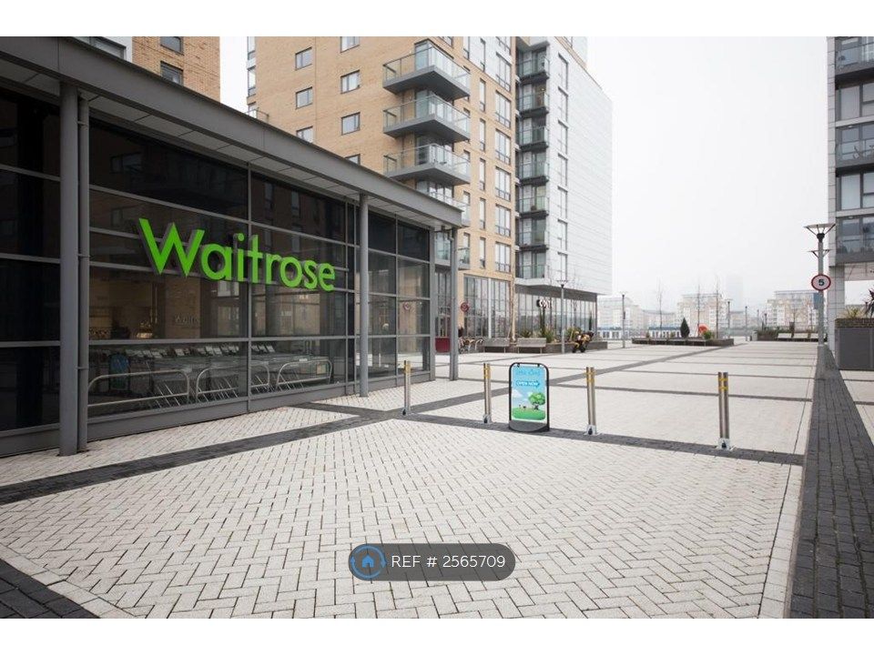 Property photo 1 of 11 Onsite Waitrose