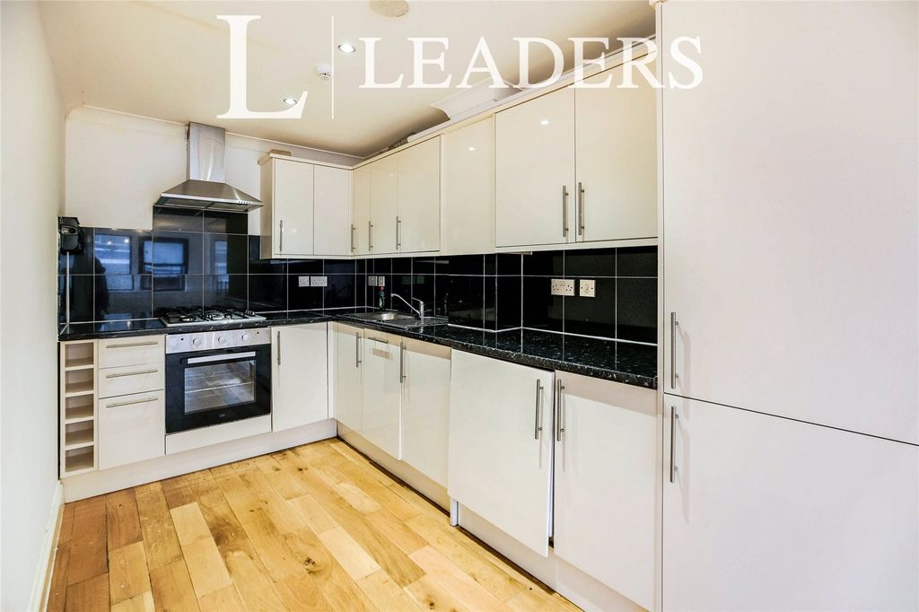Property photo 2 of 10 Picture No. 03