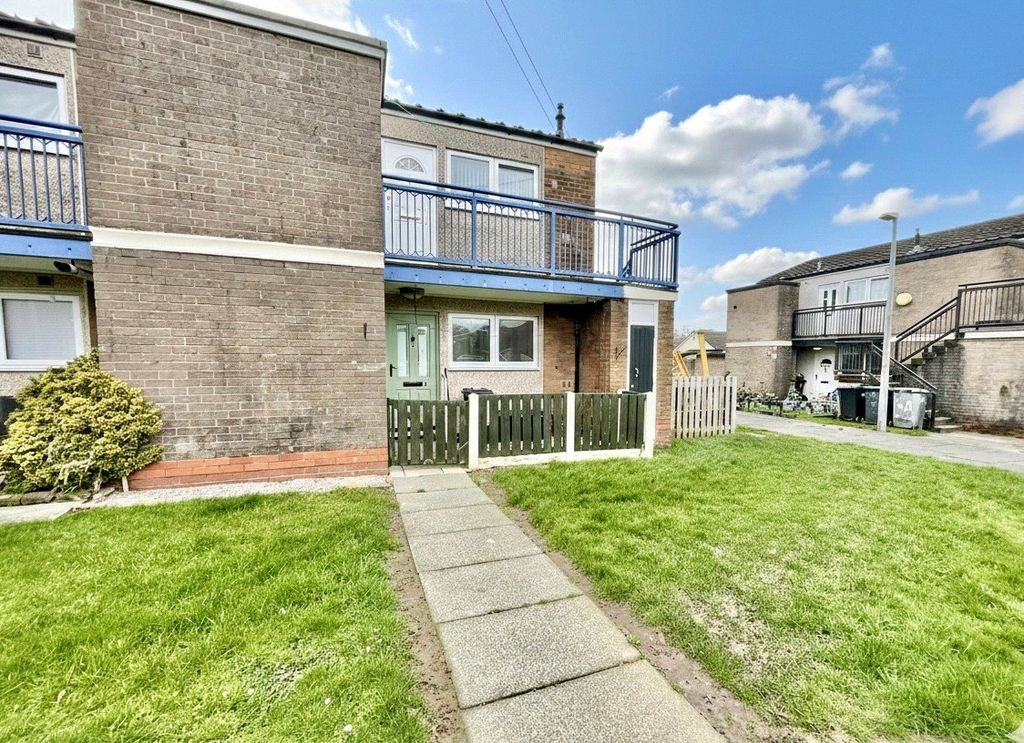 Property photo 1 of 9 Front Of Block