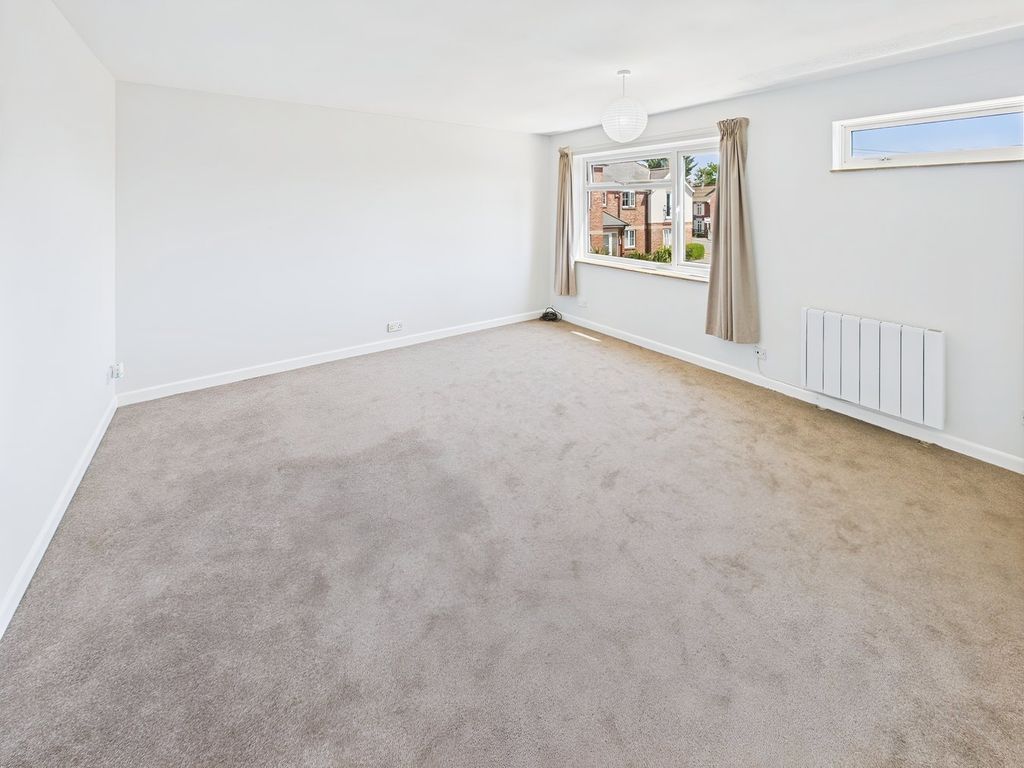 Property photo 2 of 8