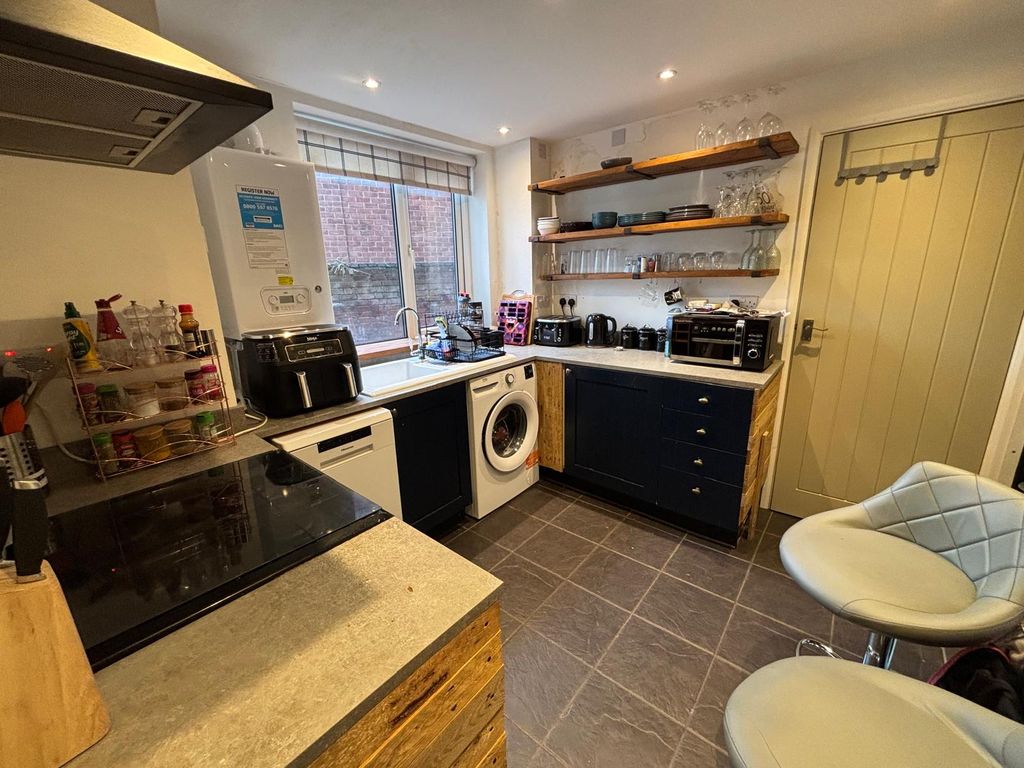 Property photo 2 of 9 Image