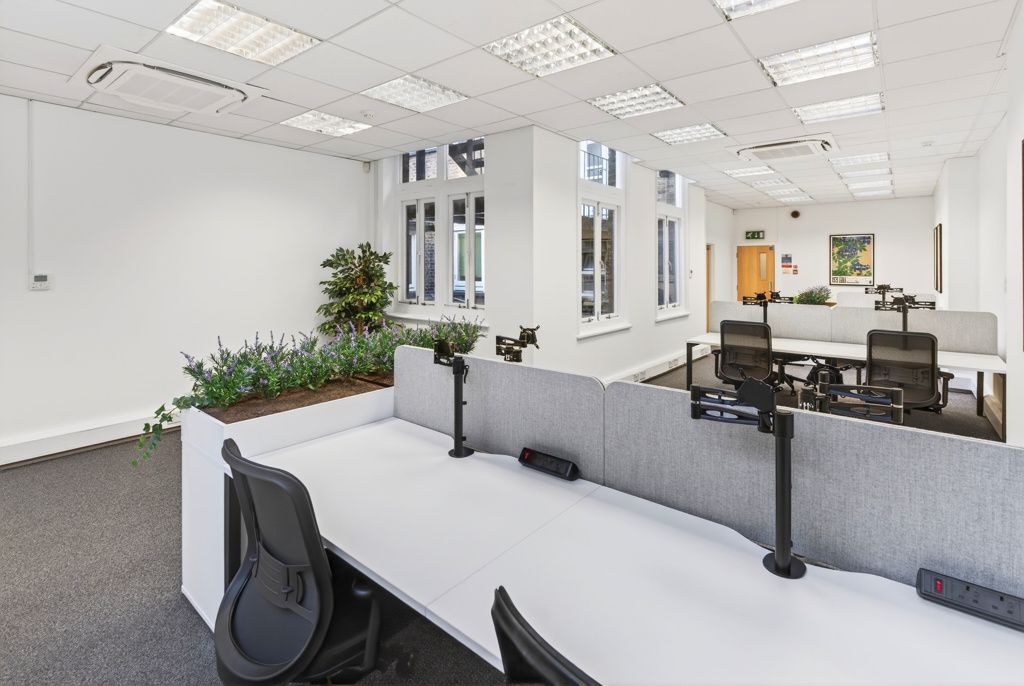 Property photo 3 of 10 Photo 4