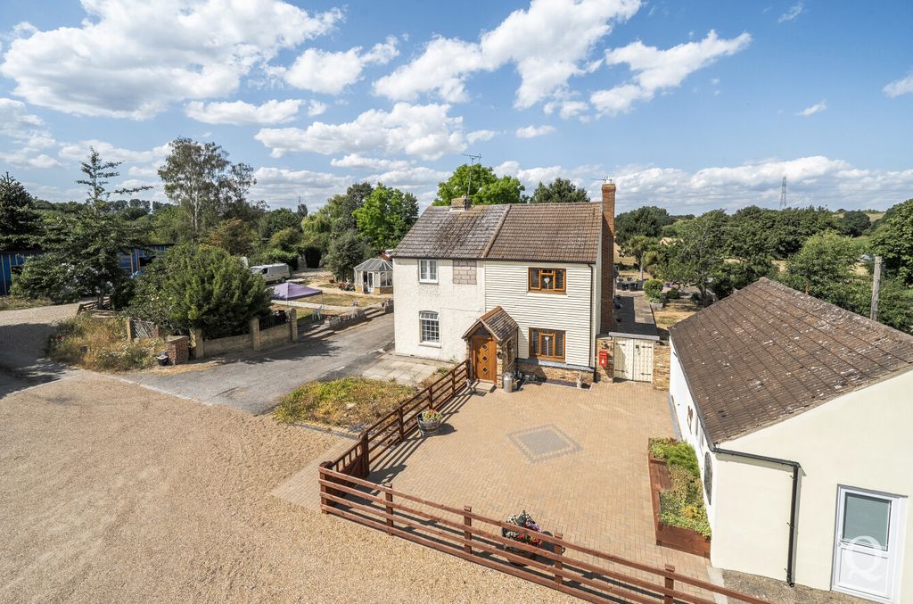 Property photo 1 of 38 55Eae0B6-7Cfa-43A...