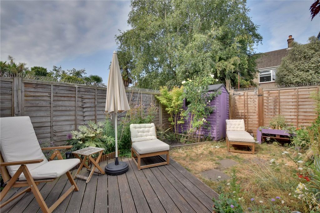 Property photo 3 of 16 Picture No. 10