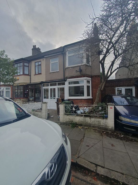 Property photo 1 of 5