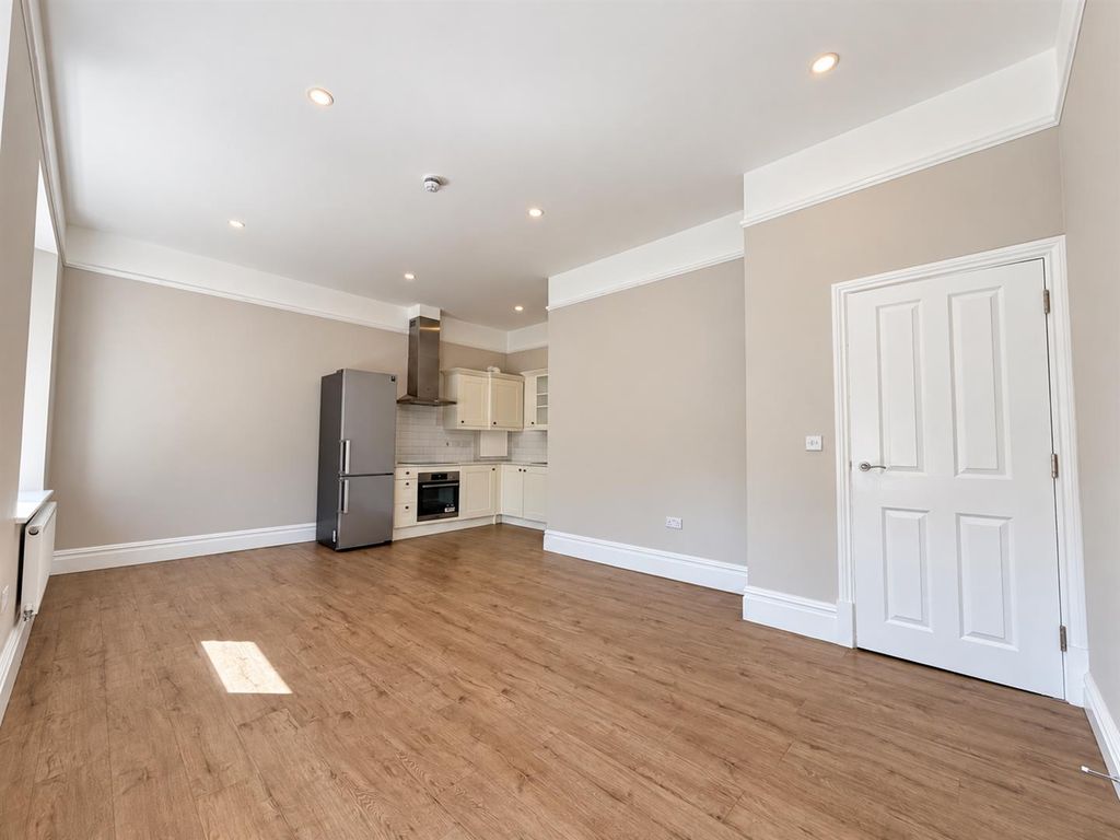 Property photo 2 of 11 6B515676-926F-4Dd1-B824-DC5F243E3Aa8.Png