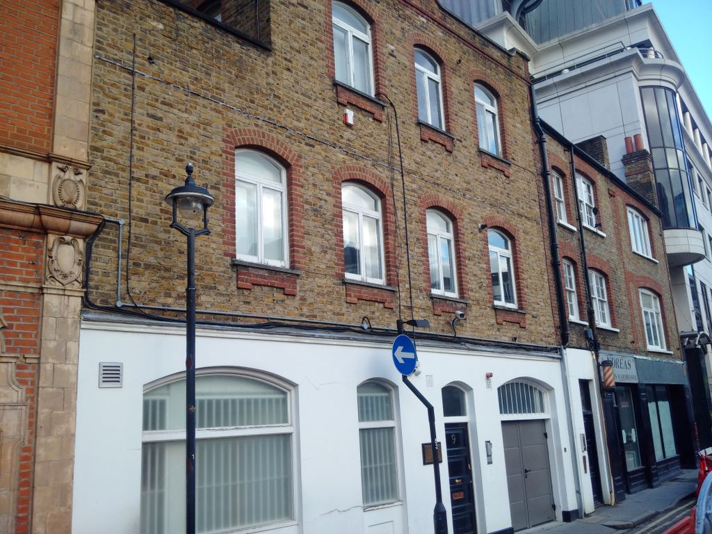 Property photo 2 of 21