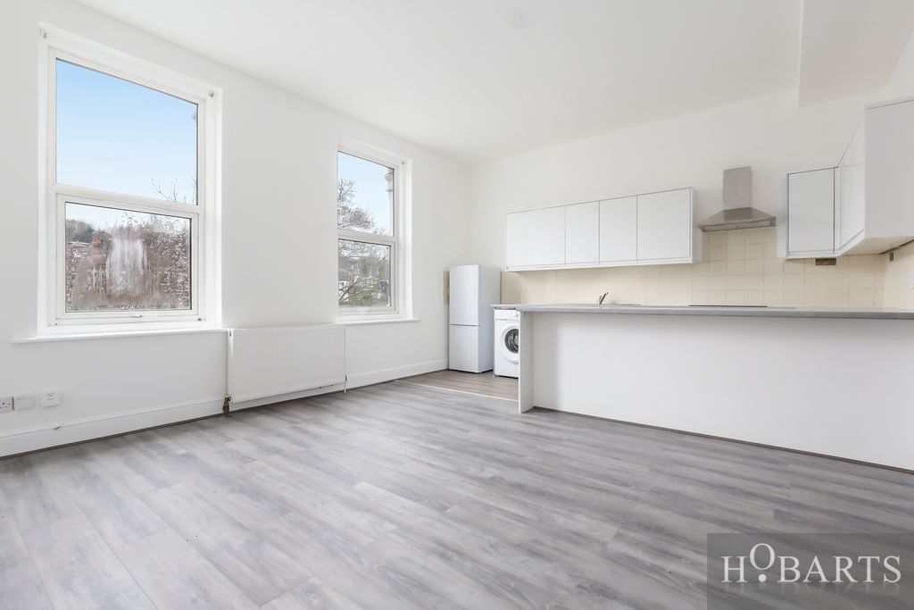Property photo 1 of 13 2 Bed Flat To Rent Crescent Road, Alexandra Park, London N22 7Rp