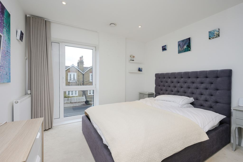 Property photo 3 of 8 Picture No. 06