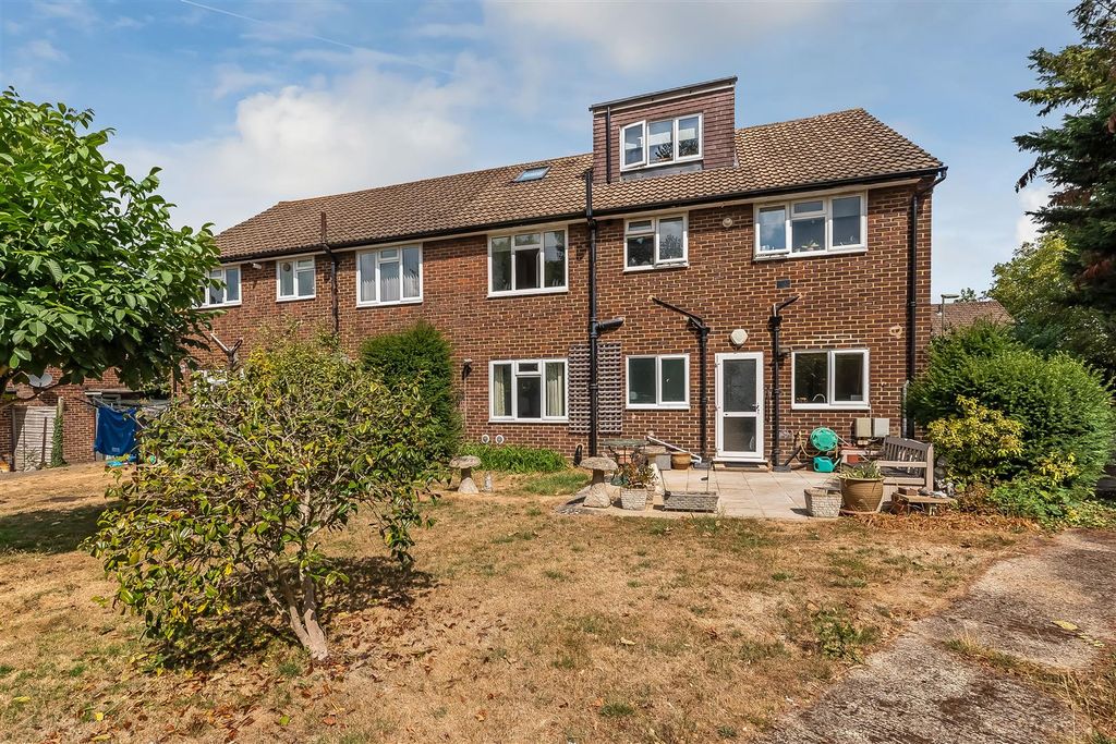 Property photo 1 of 14 10-Woodfield-Road-15.Jpg