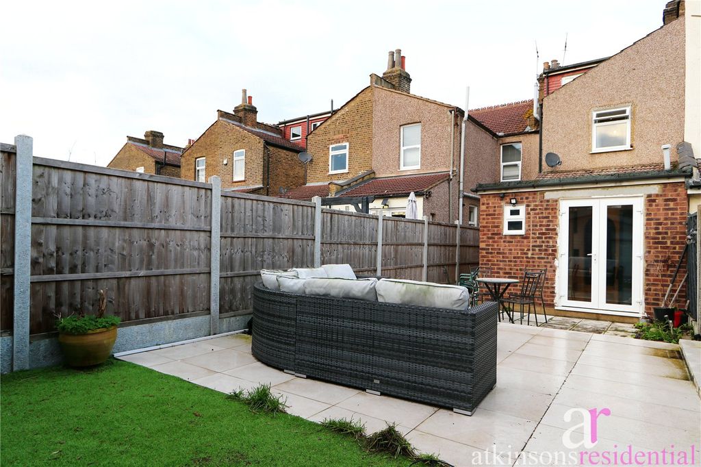 Property photo 3 of 21 Picture No. 08