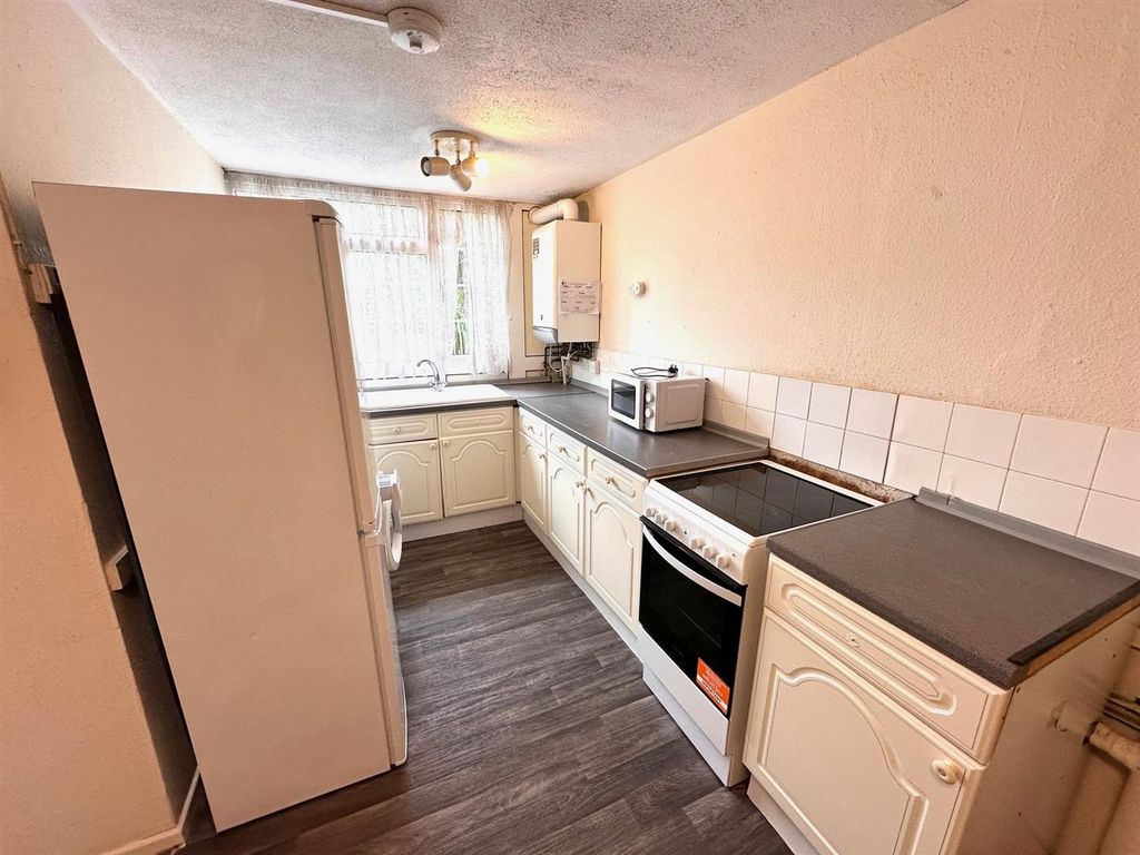 Property photo 2 of 15 Kit.Jpg