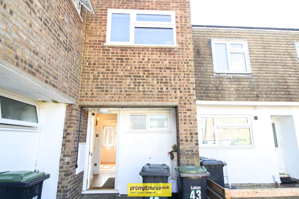 Property photo 1 of 10 Na
