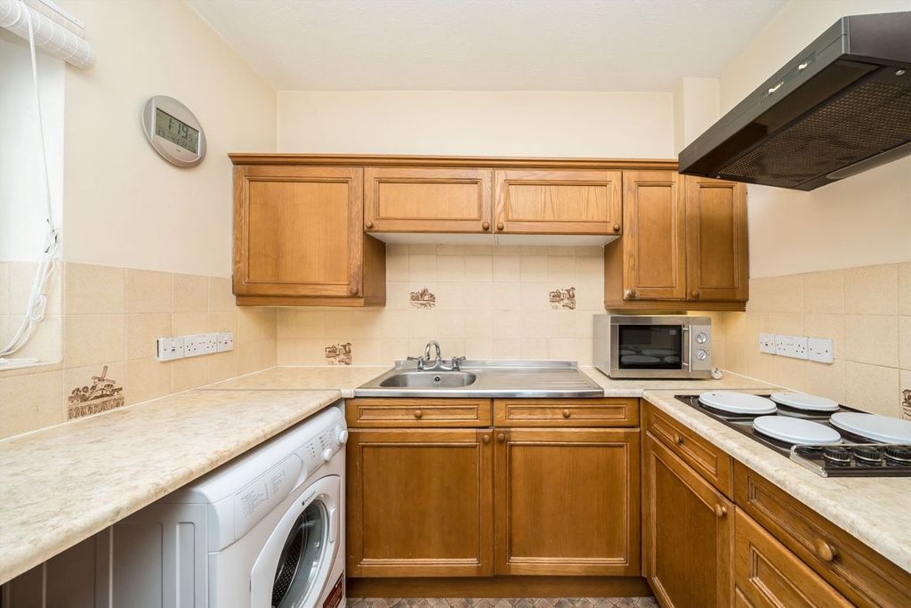 Property photo 3 of 5