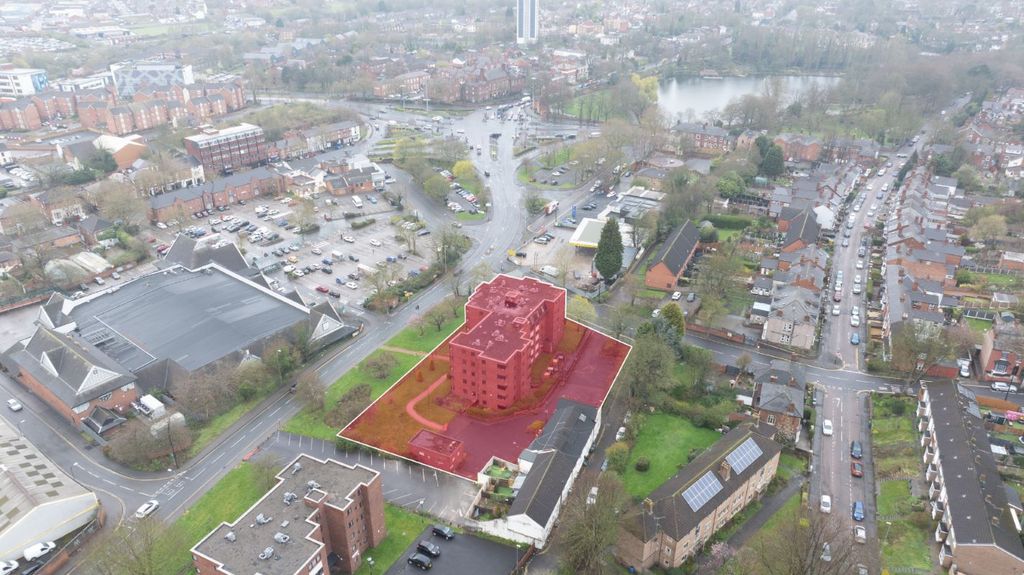 Property photo 2 of 42