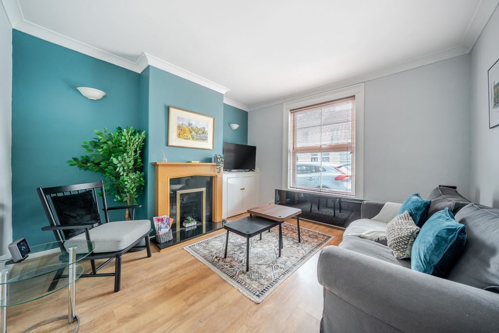 Property photo 2 of 19
