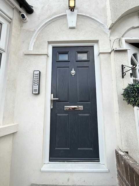 Property photo 3 of 3 Entrance