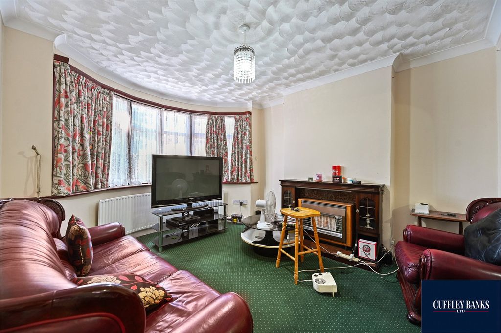 Property photo 3 of 14 Picture No. 02