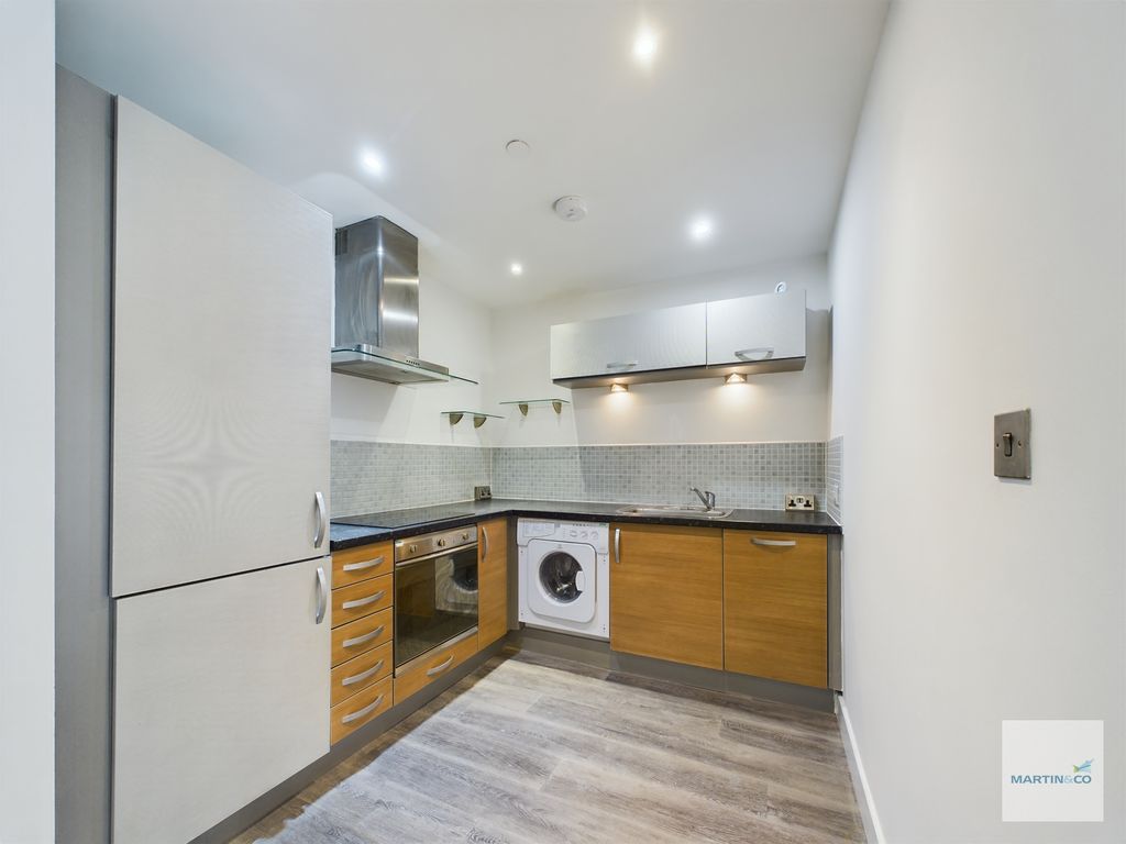 Property photo 2 of 12 Cam03394G0-Pr0126-Still001